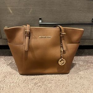 Michael Kors Zipper Top Tote